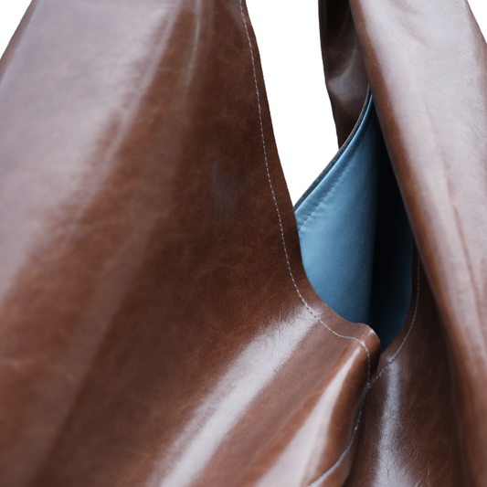 the triangle tote in mud